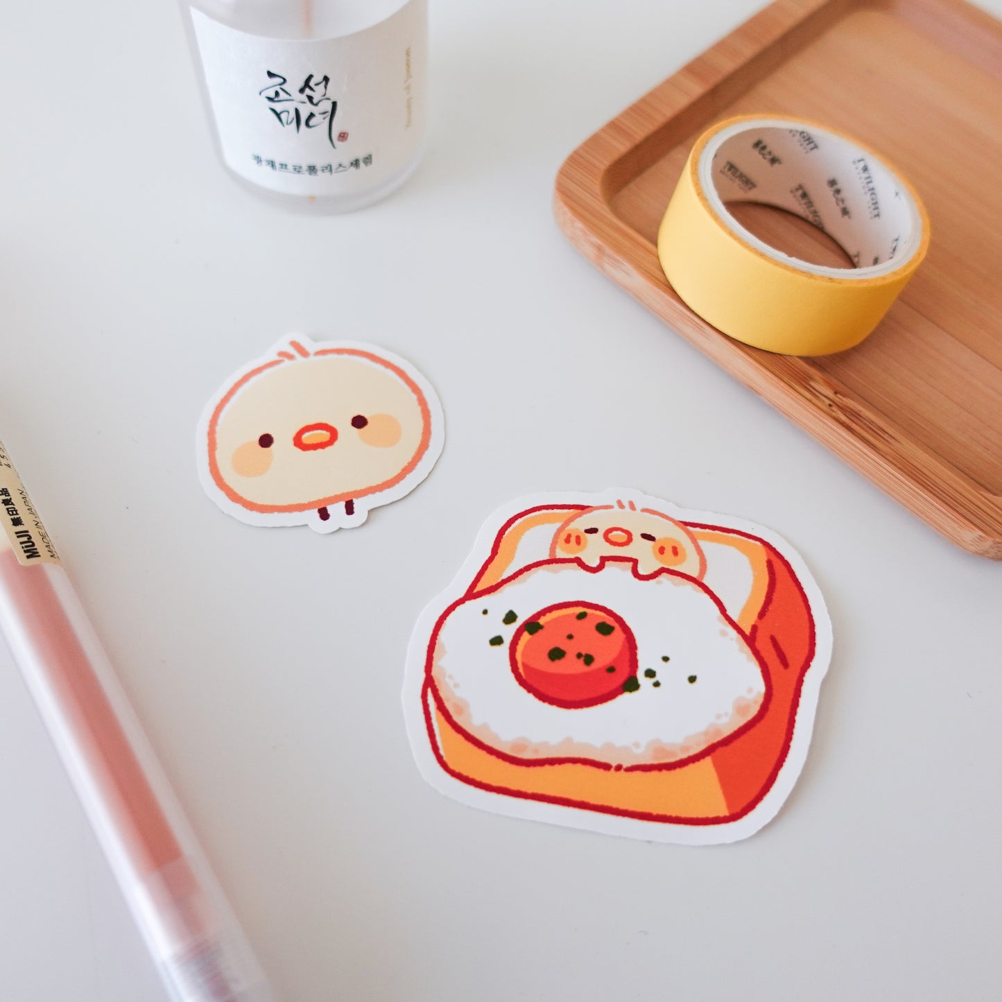 Hiyopipan Decal Stickers ⋮ Chick and Bread