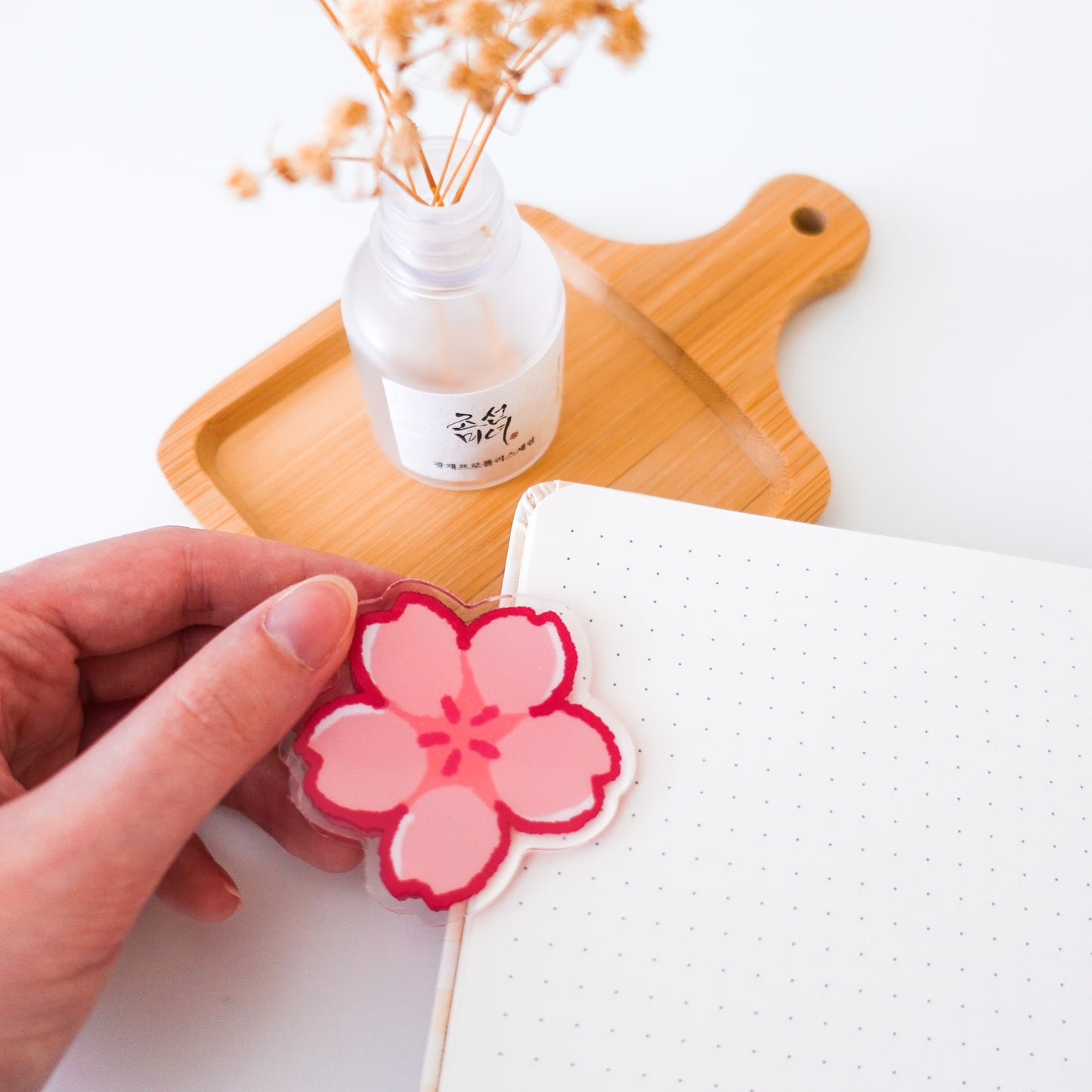 Sakura Acrylic Binder Clip